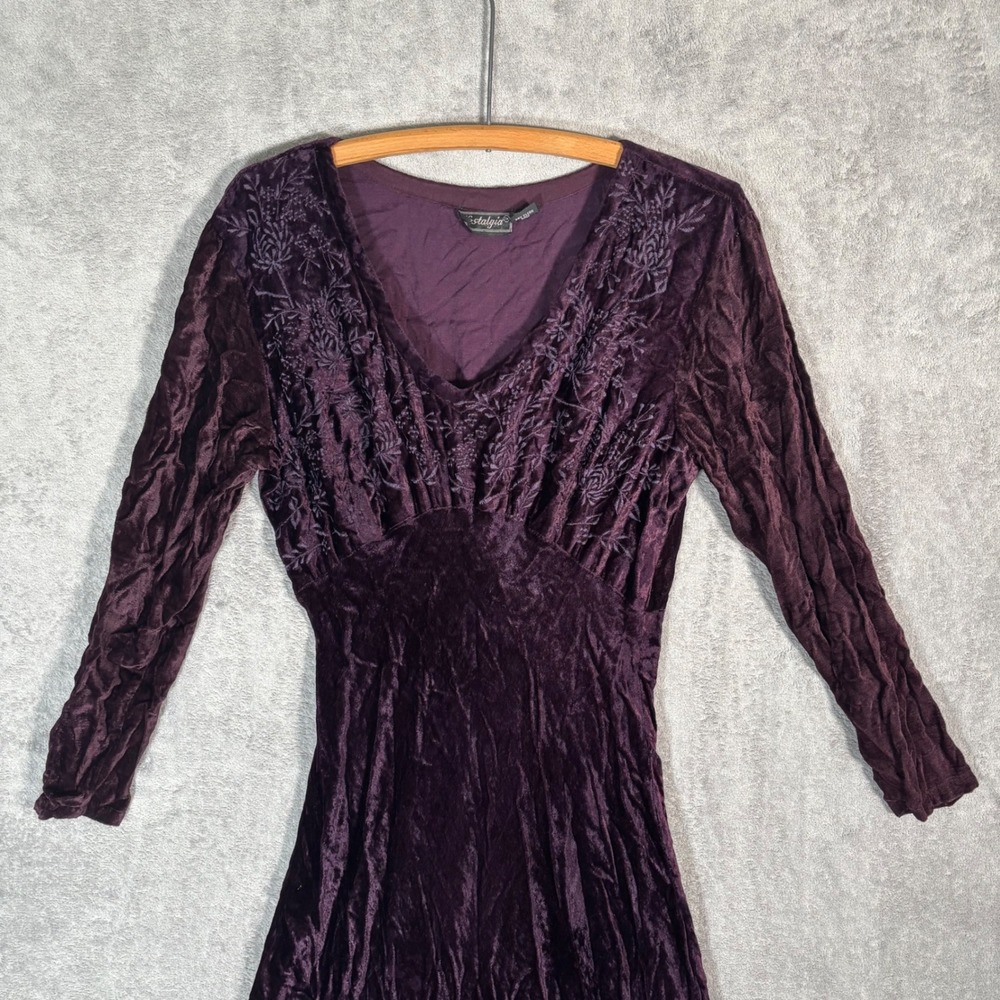 Vntg Nostalgia Plum Purple Velvet Embroidered Maxi Dress Fits M Y2K Goth‎ Grunge - Picture 4 of 13